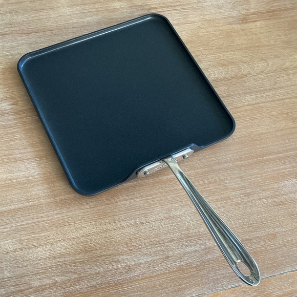All-Clad Nonstick Square 11 inch Griddle Pan - Picture 8 of 10